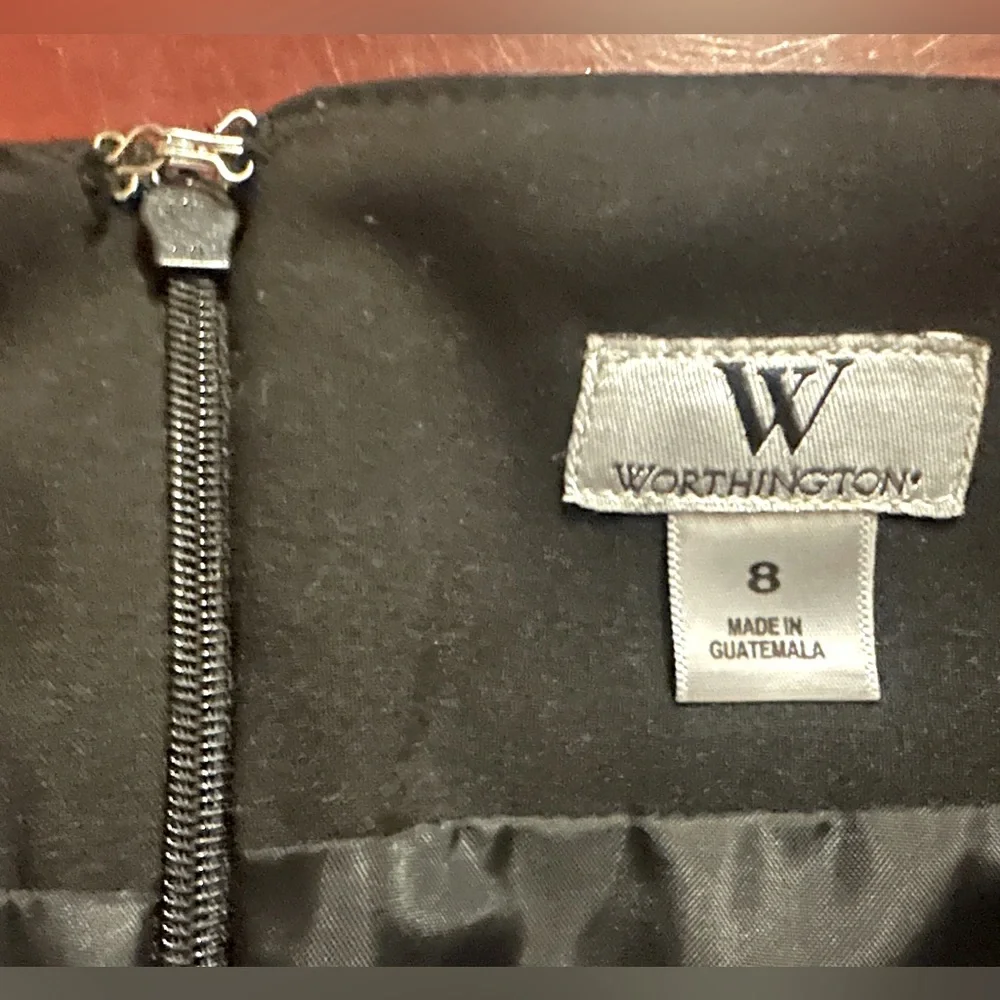 Worthington Gray/black twill pencil skirt. Size 8. - Picture 7 of 7